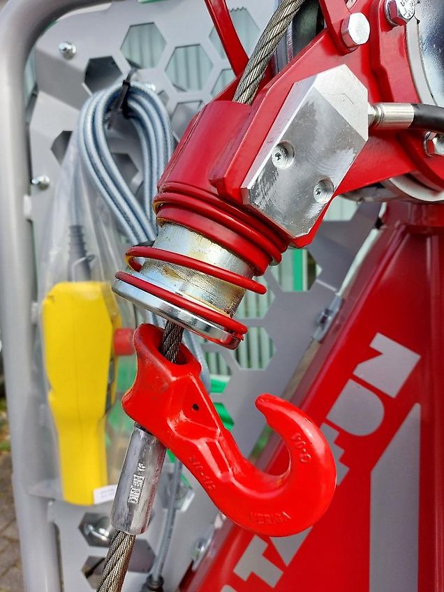 Tajfun EGV 55 AHK-SG Tajfun Forstseilwinde hydraulisch Seilausstoß Endschalter Seileinlaufbremse