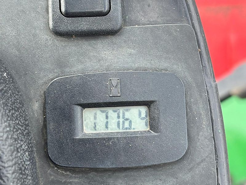 John Deere 1445 with Trimax flail