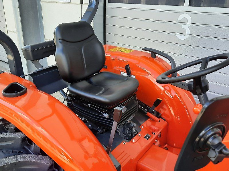 Kubota L1-382