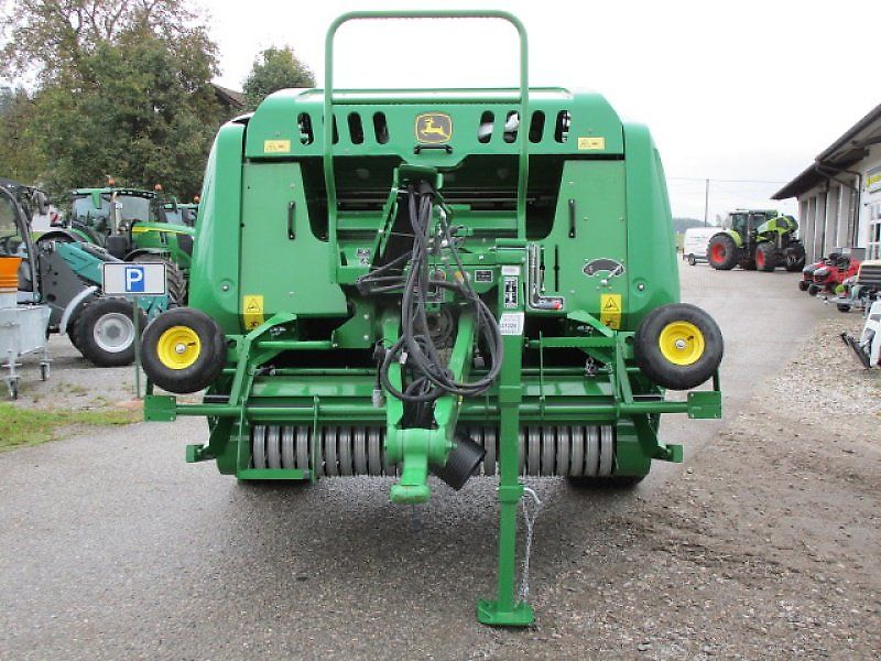 John Deere F441M