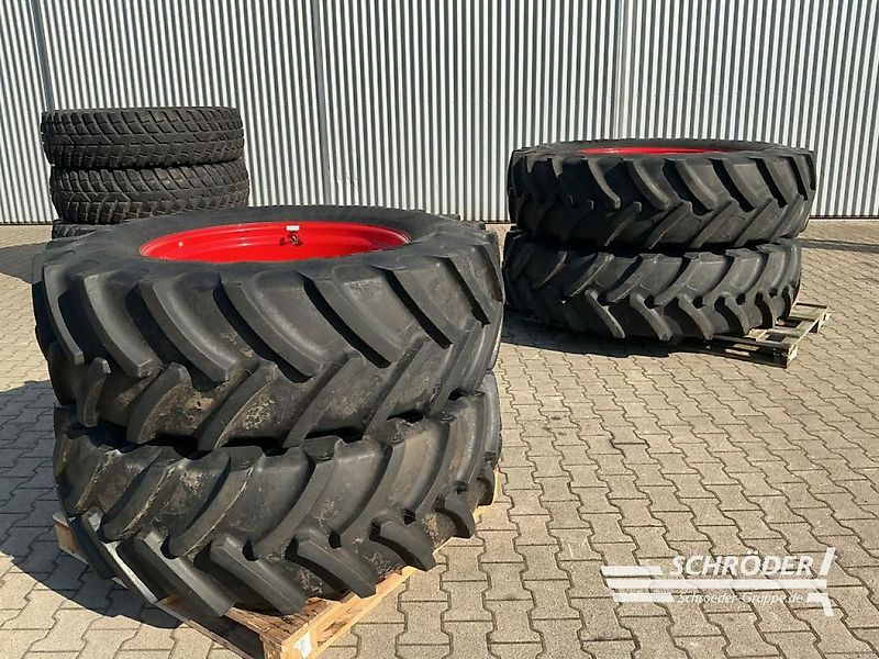 Fendt CEAT PFLEGERÄDER 480/70R34 | 520/85 R46
