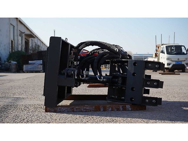 Rhino-cross Grapple claw