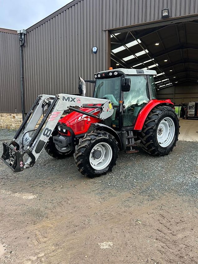 Massey Ferguson 5445 + Loader