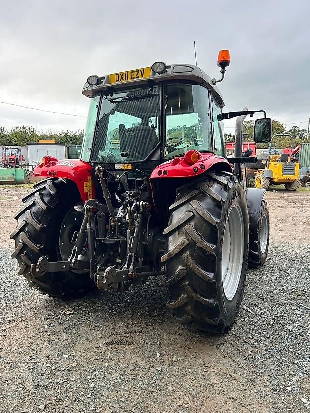 Massey Ferguson 5445 + Loader