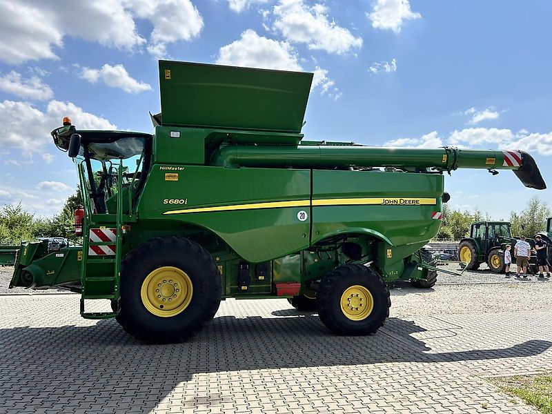 John Deere S680 HM mit Geringhoff 630 VarioStar