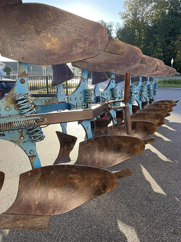 Lemken Vari Diamant 7-Schar Lemken Pflug mit Packerarm