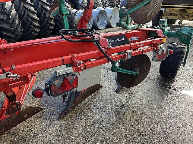 Kverneland KV-LB100-300 5 schaar.