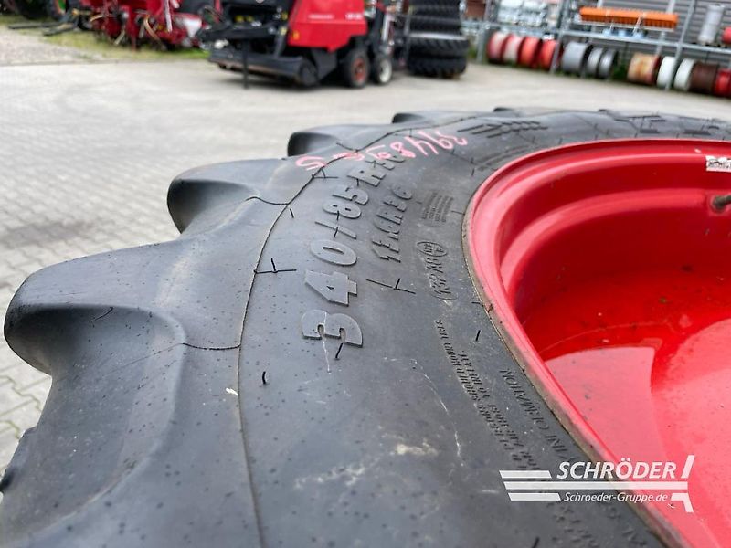 Fendt PFLEGERÄDER 340/85 R36 + 320/90 R54