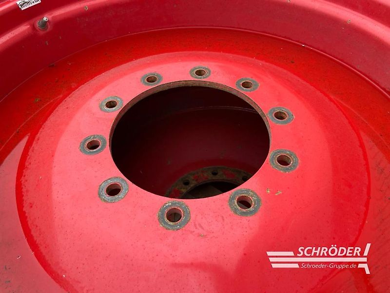 Fendt PFLEGERÄDER 340/85 R36 + 320/90 R54