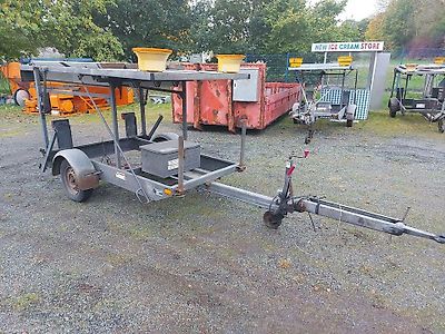 Nissen Verkehrsleittafel Verkehrsleitanhänger Verkehrssicherung