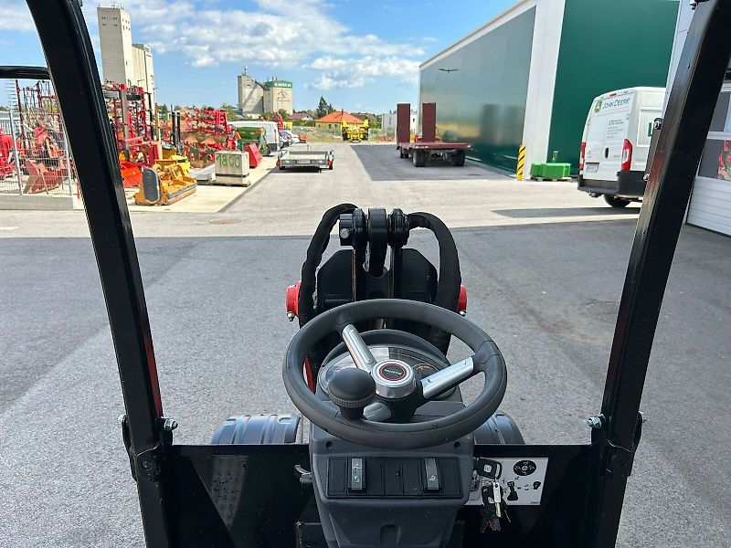 Manitou Hoflader MLA 2-25