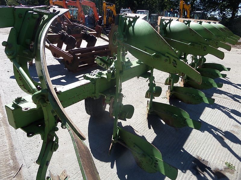 Dowdeswell DP140 MA 7 FURROW REVERSIBLE PLOUGH