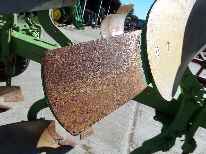 Dowdeswell DP140 MA 7 FURROW REVERSIBLE PLOUGH