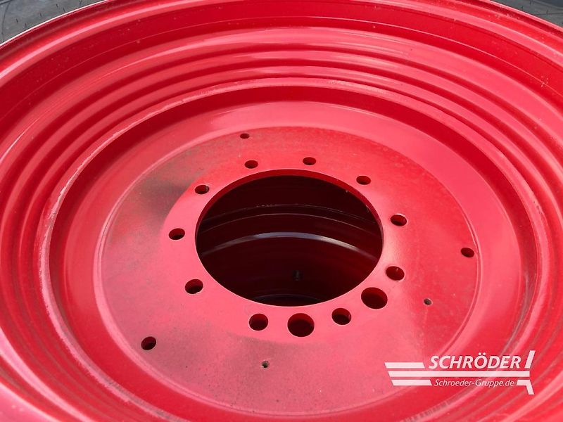 Fendt 2X 600/70 R30 MICHELIN VARIOGRIP