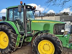John Deere 6820