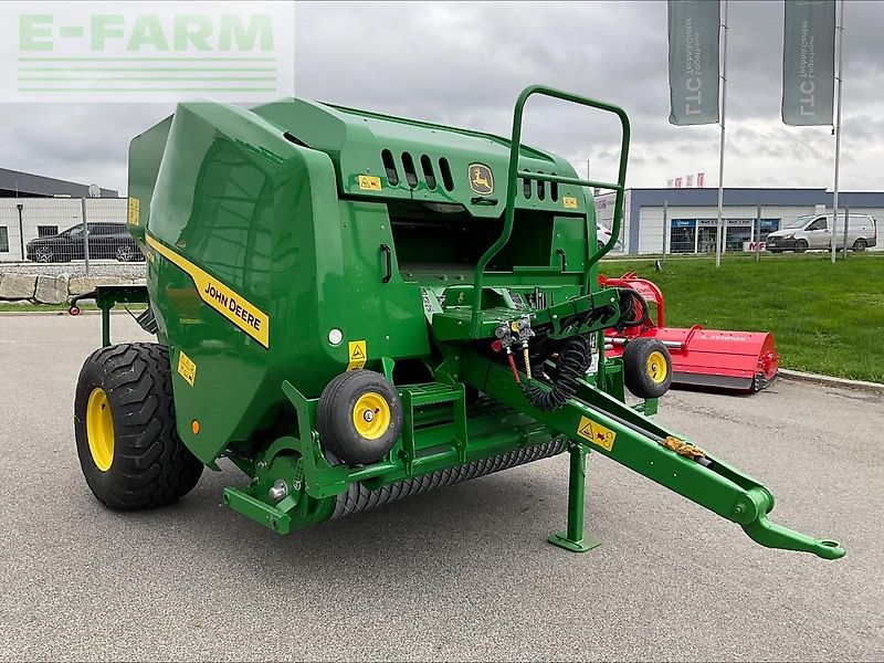 John Deere F 441 M Rundballenpresse