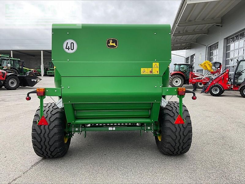 John Deere F 441 M Rundballenpresse