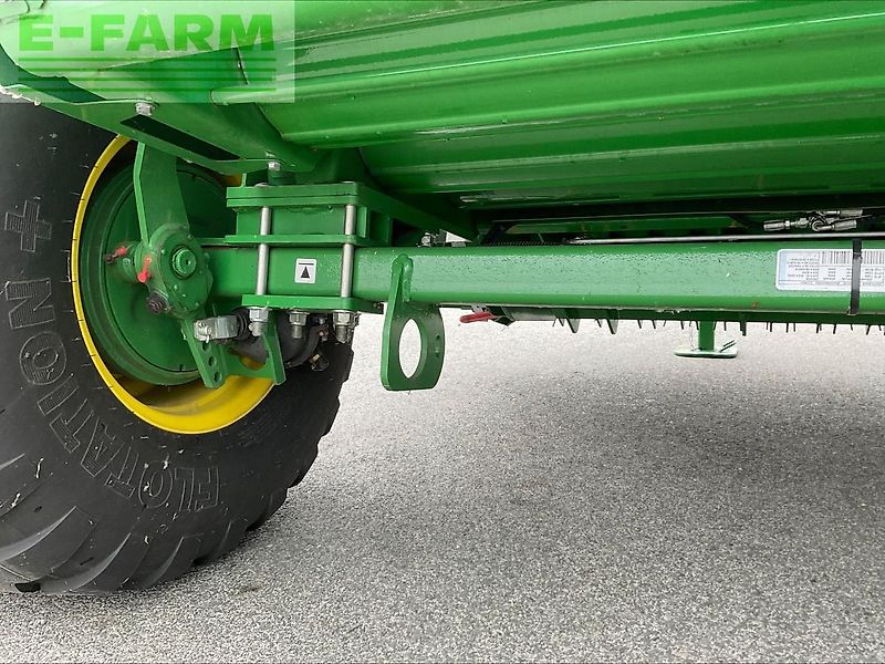 John Deere F 441 M Rundballenpresse