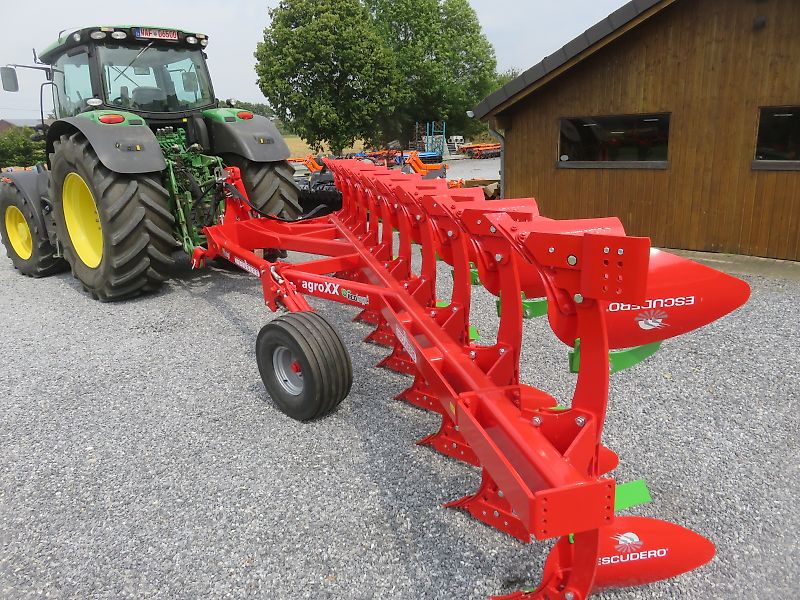 ESCUDERO agroXX -- CHRF 10 Schar - Ecologic Onland Dreh-Schälpflug--