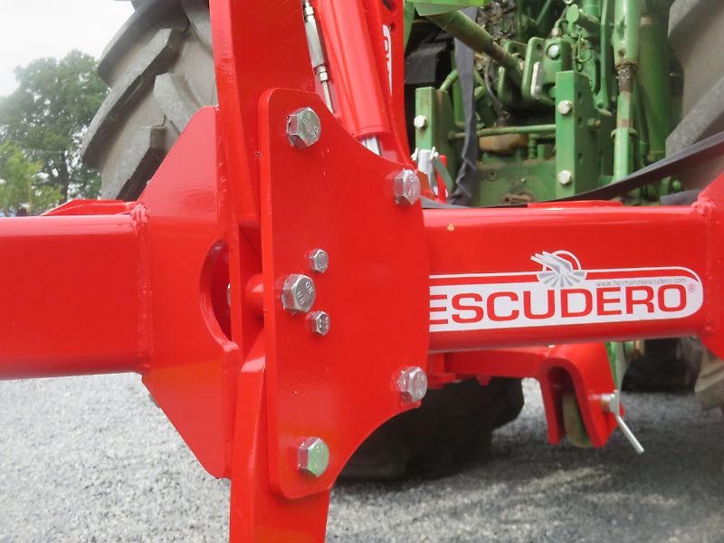 ESCUDERO agroXX -- CHRF 10 Schar - Ecologic Onland Dreh-Schälpflug--