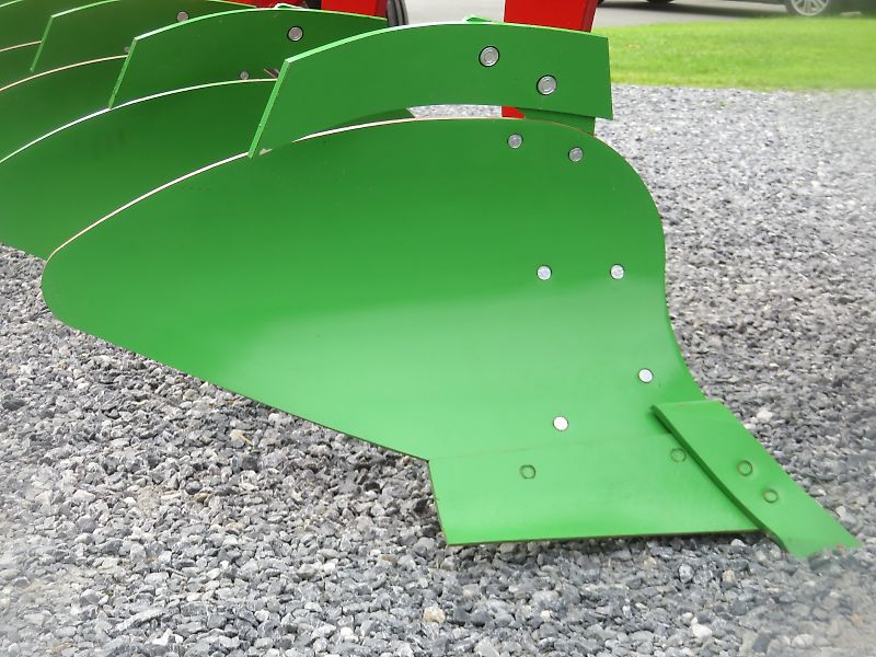 ESCUDERO agroXX -- CHRF 10 Schar - Ecologic Onland Dreh-Schälpflug--