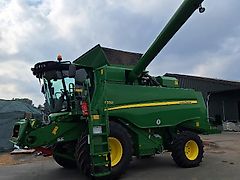 John Deere T550