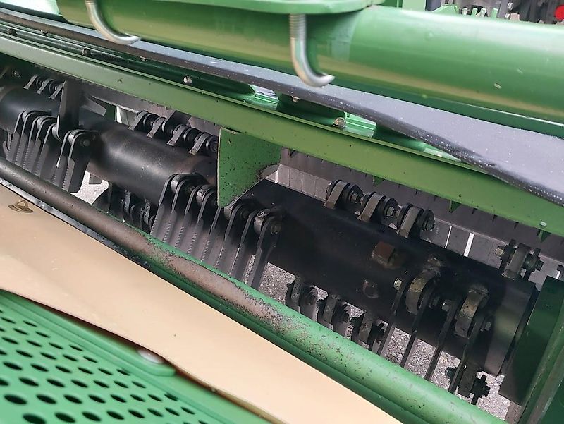 Krone Big Pack 1270 XC PreChop