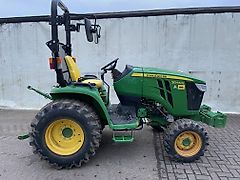 John Deere 3046R ROPS IT
