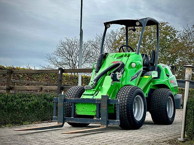 Avant 755i TDL Kniklader/Shovel