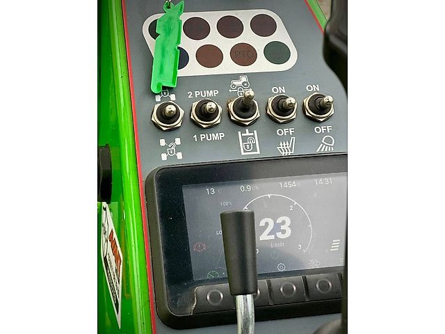 Avant 755i TDL Kniklader/Shovel