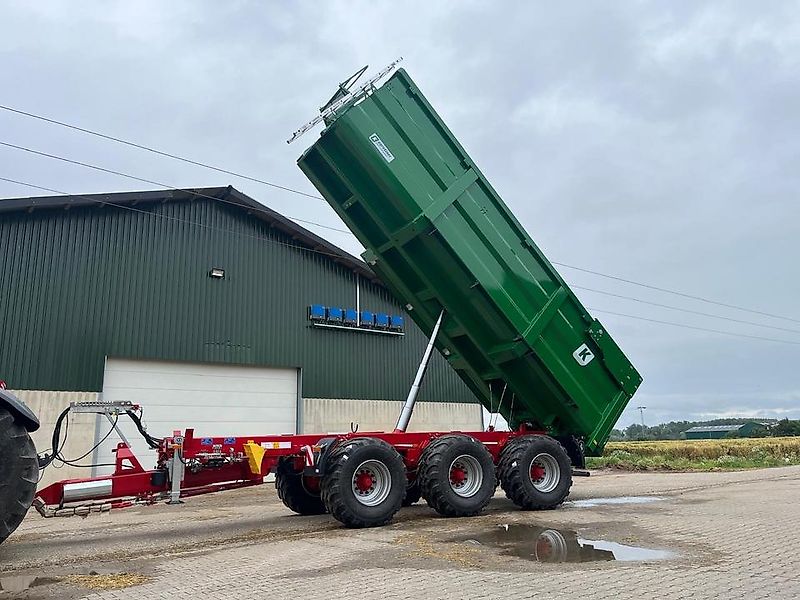 Kröger MUK402. Zentralachs-Muldenkippanhänger 31 Tonnen