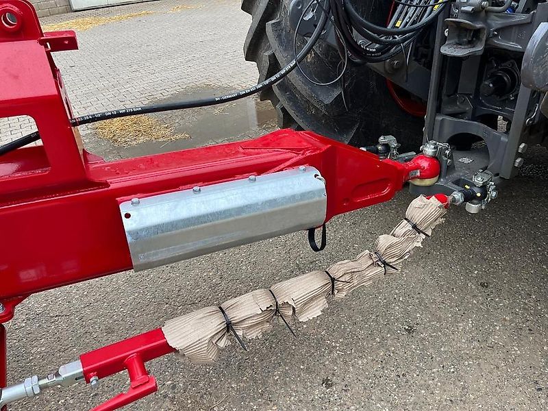 Kröger MUK402. Zentralachs-Muldenkippanhänger 31 Tonnen