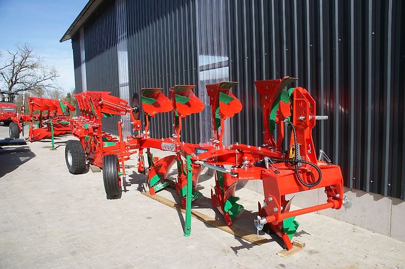 AGRO-MASZ 4 Schar Wendepflug-NEU