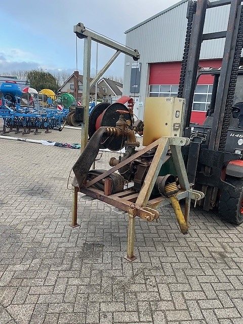 tractor aftakaspomp voor uit de put.