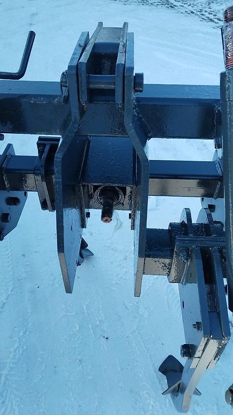 Lemken Frontgrubber 3 m Heckgrubber mit höhenverstellbaren Stützrädern Vorbaugrubber mit Zapfwellenanbaubock kein Amazone Tl mit 8 Grubberstilen geschraubt montiert 2 balkiger Kurzgrubber 3 m Arbeitsbreite