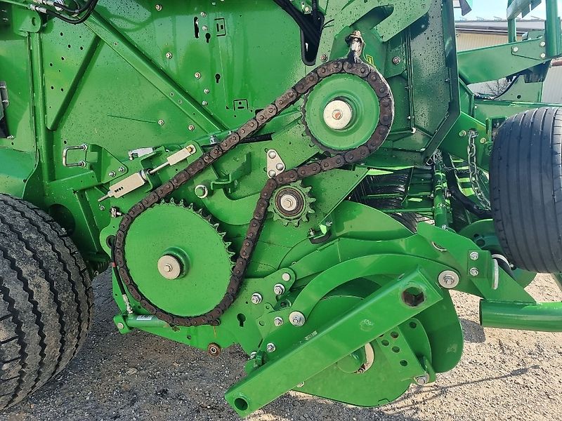 John Deere F441M