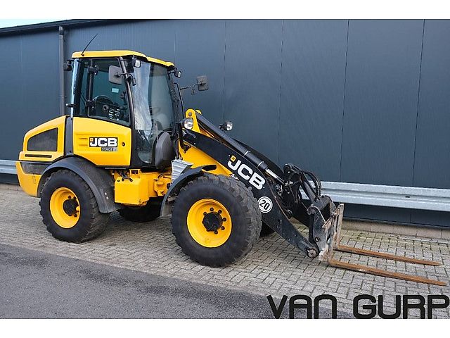 JCB 409 | 2023 | 548h