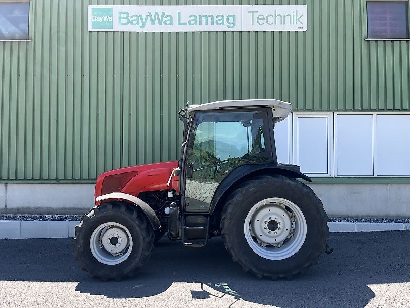 Massey Ferguson 2435