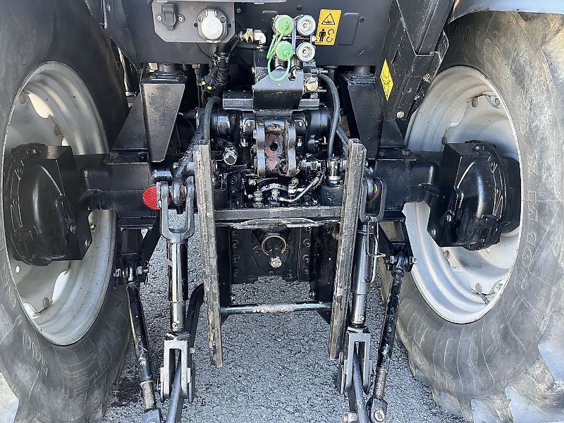 Massey Ferguson 2435