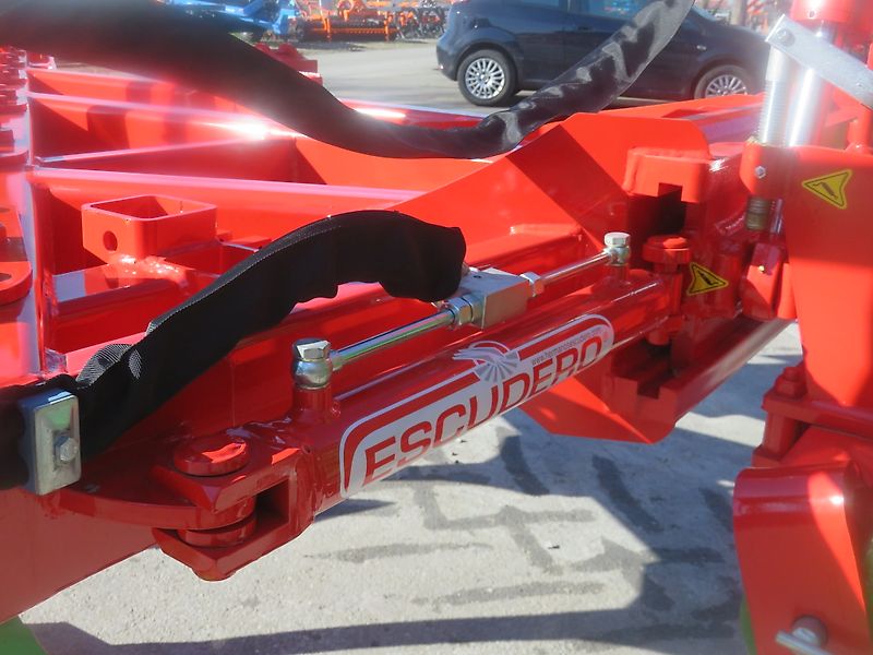 ESCUDERO agroXX -- CHRF--6 Schar - Ecologic Onland Dreh-Schälpflug--