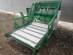 Hustler Hurricane LX104 Bale Feeder