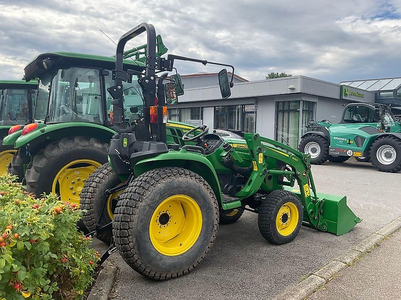 John Deere 3038 E