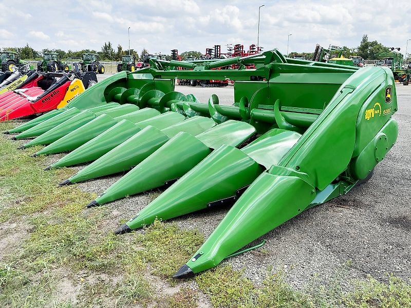 John Deere Kemper 608C 8 row corn header with folding frame for John Deere combines, chopper, stubble stomper, 75 cm row spacing, StalkMaster
