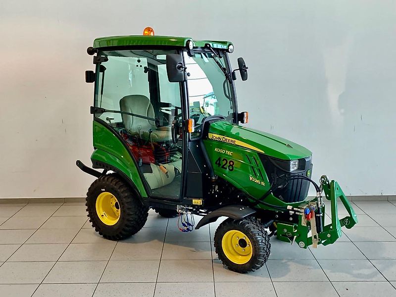John Deere 1026R