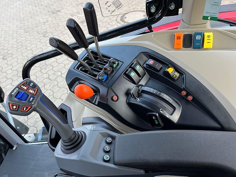 Massey Ferguson 5M.115 Dyna-4 Essential