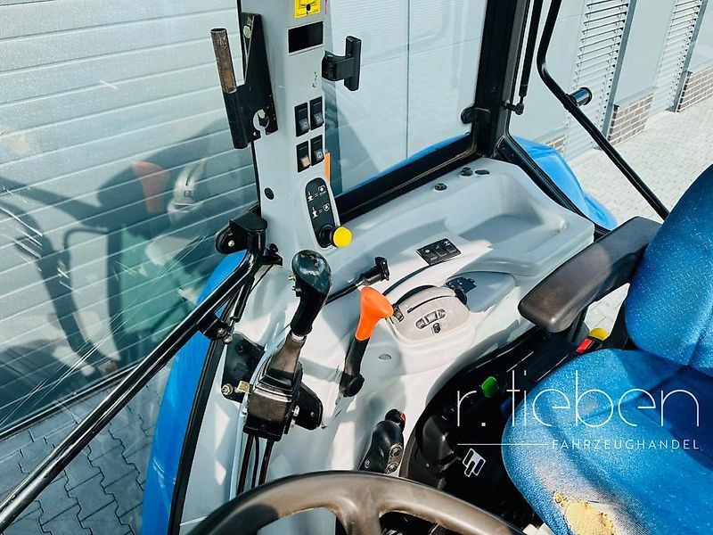New Holland T5050 mit Frontlader, DL & Klima