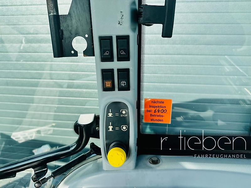 New Holland T5050 mit Frontlader, DL & Klima