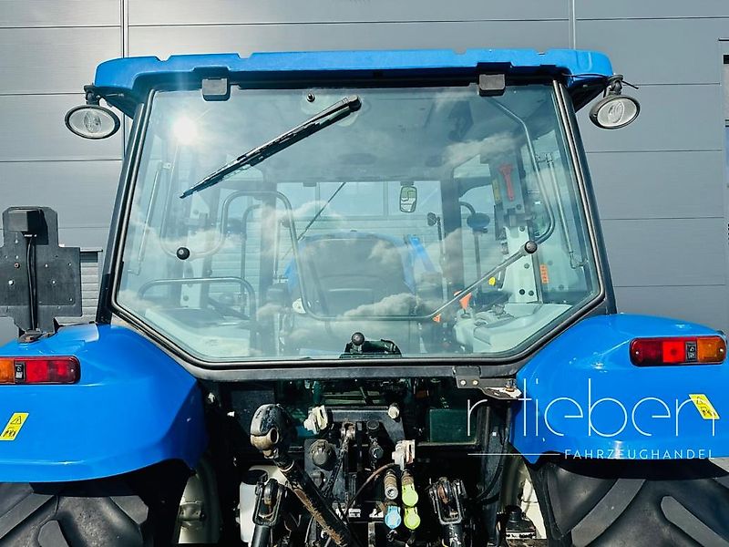 New Holland T5050 mit Frontlader, DL & Klima