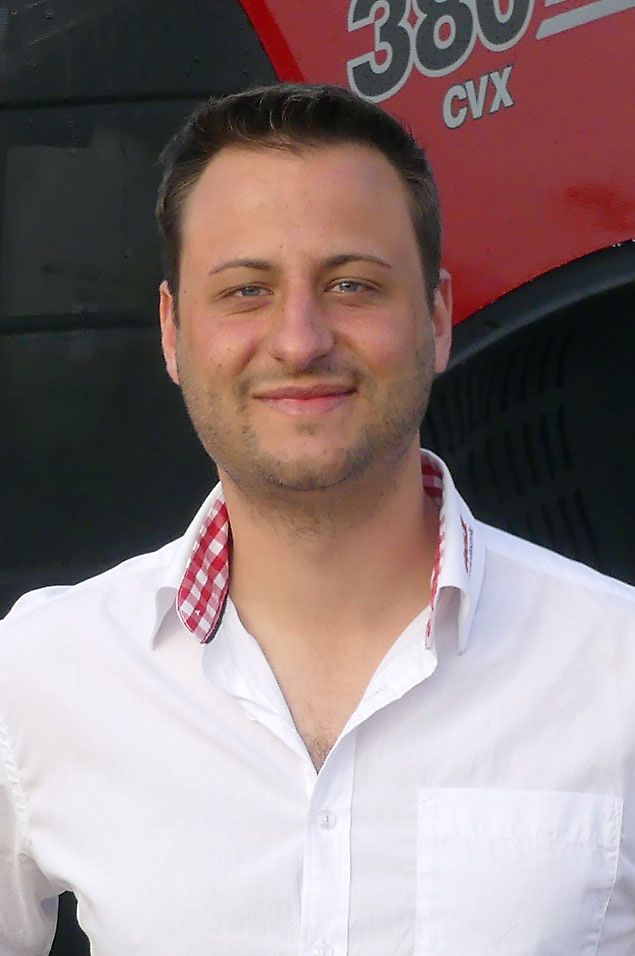 Контактна персона Пан Hans-Philipp Ayrle