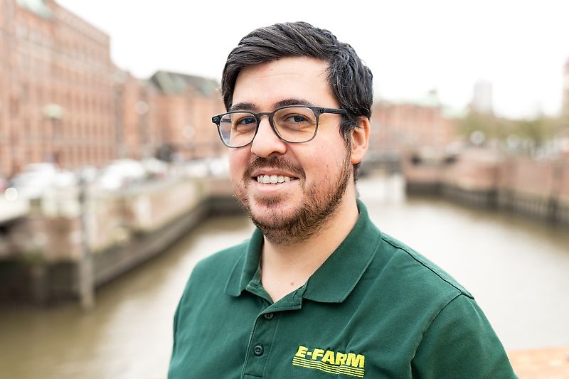 Контактна персона Пан Petar Moryanov